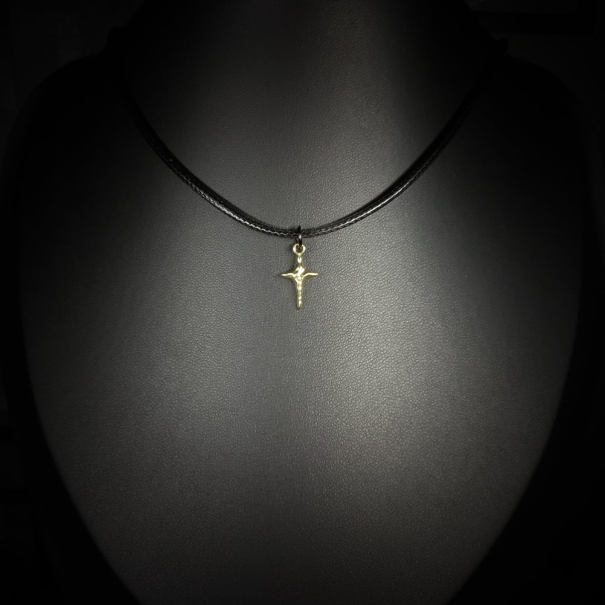 Collier Croix Dorée