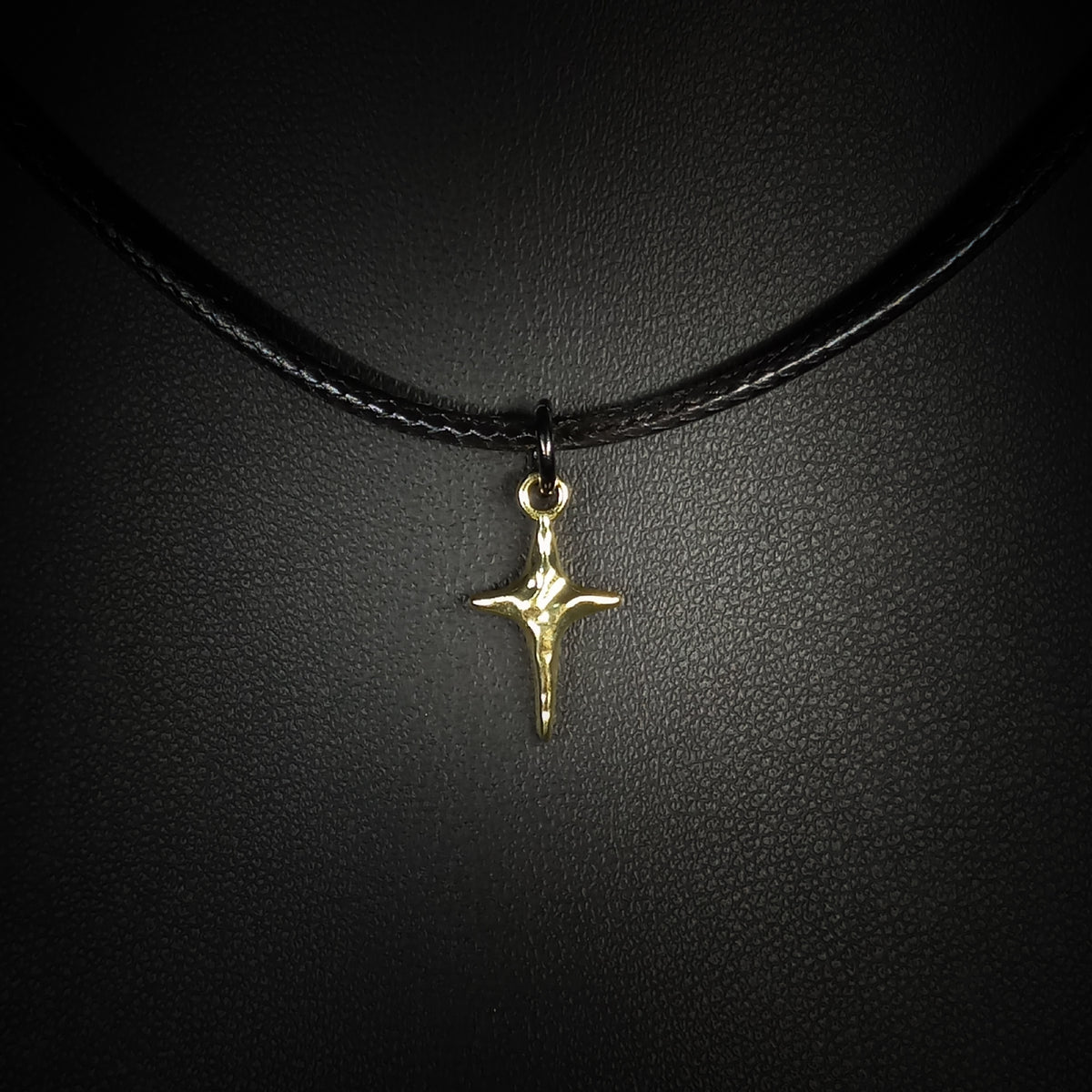 Collier Croix Dorée