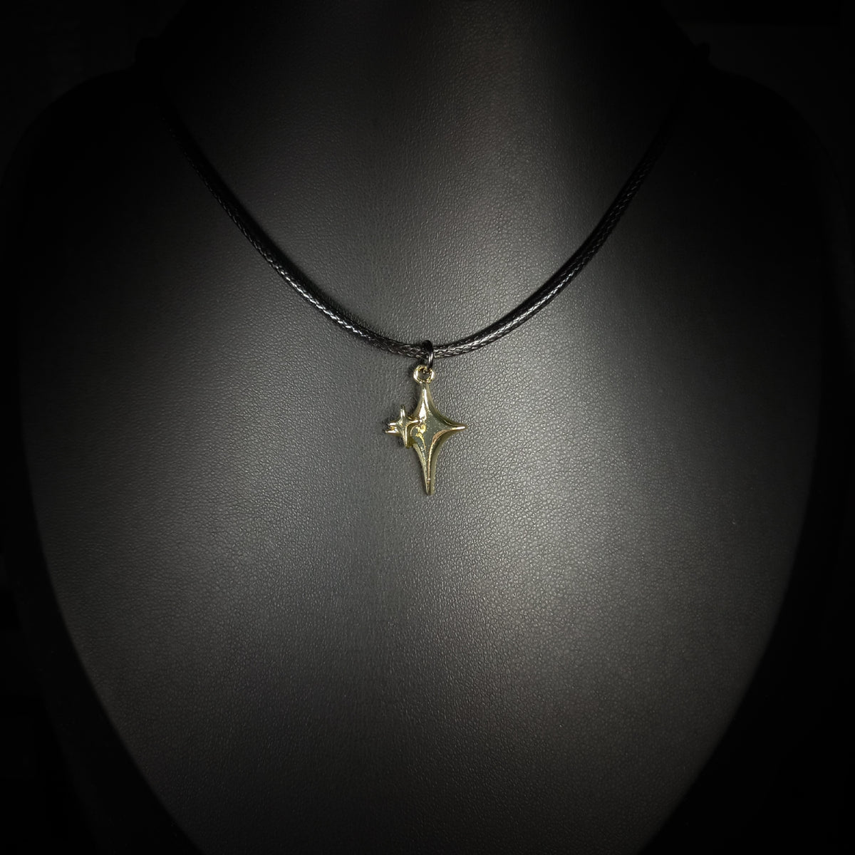 Collier Céleste Doré à Double Étoile