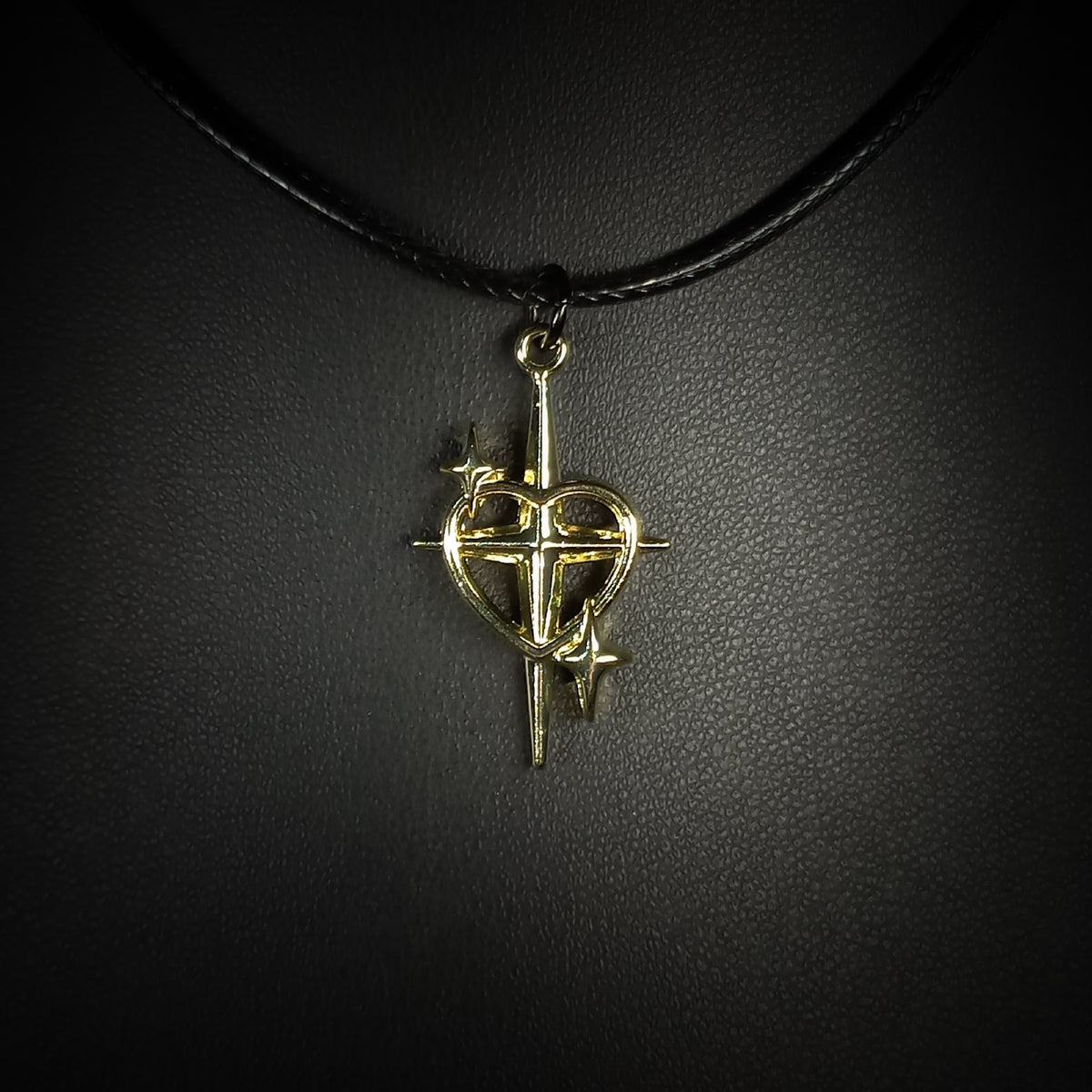 Collier Cœur et Croix Célestes Dorées