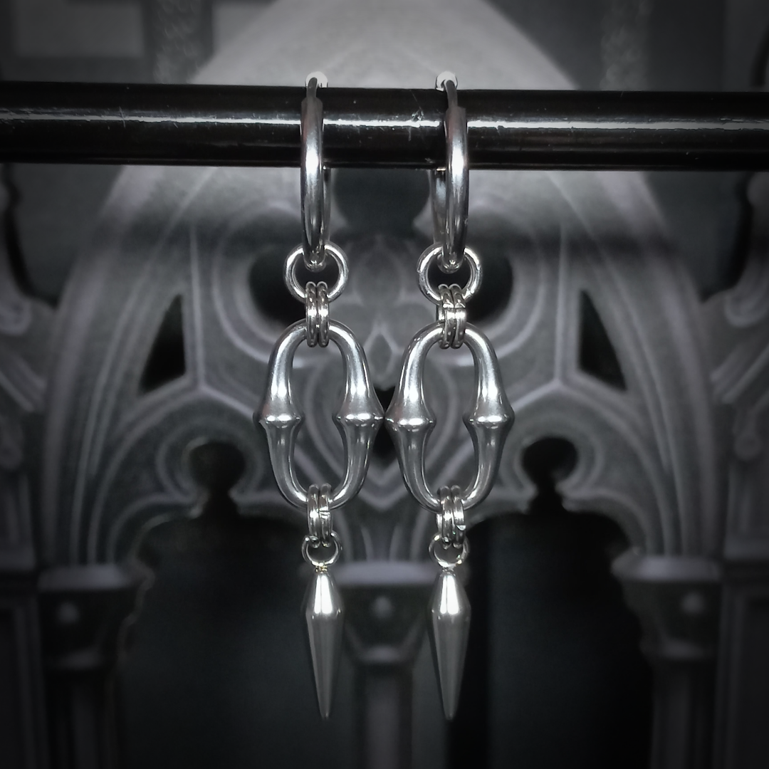 Boucles Pendantes à Pointes