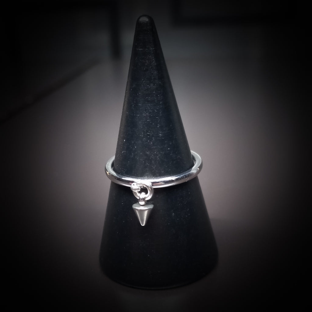 Bague à Pointe Pendante