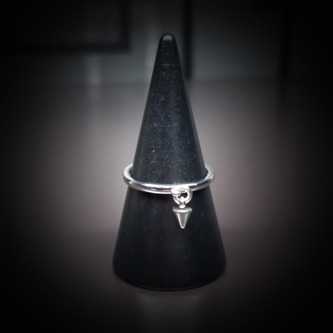 Bague à Pointe Pendante