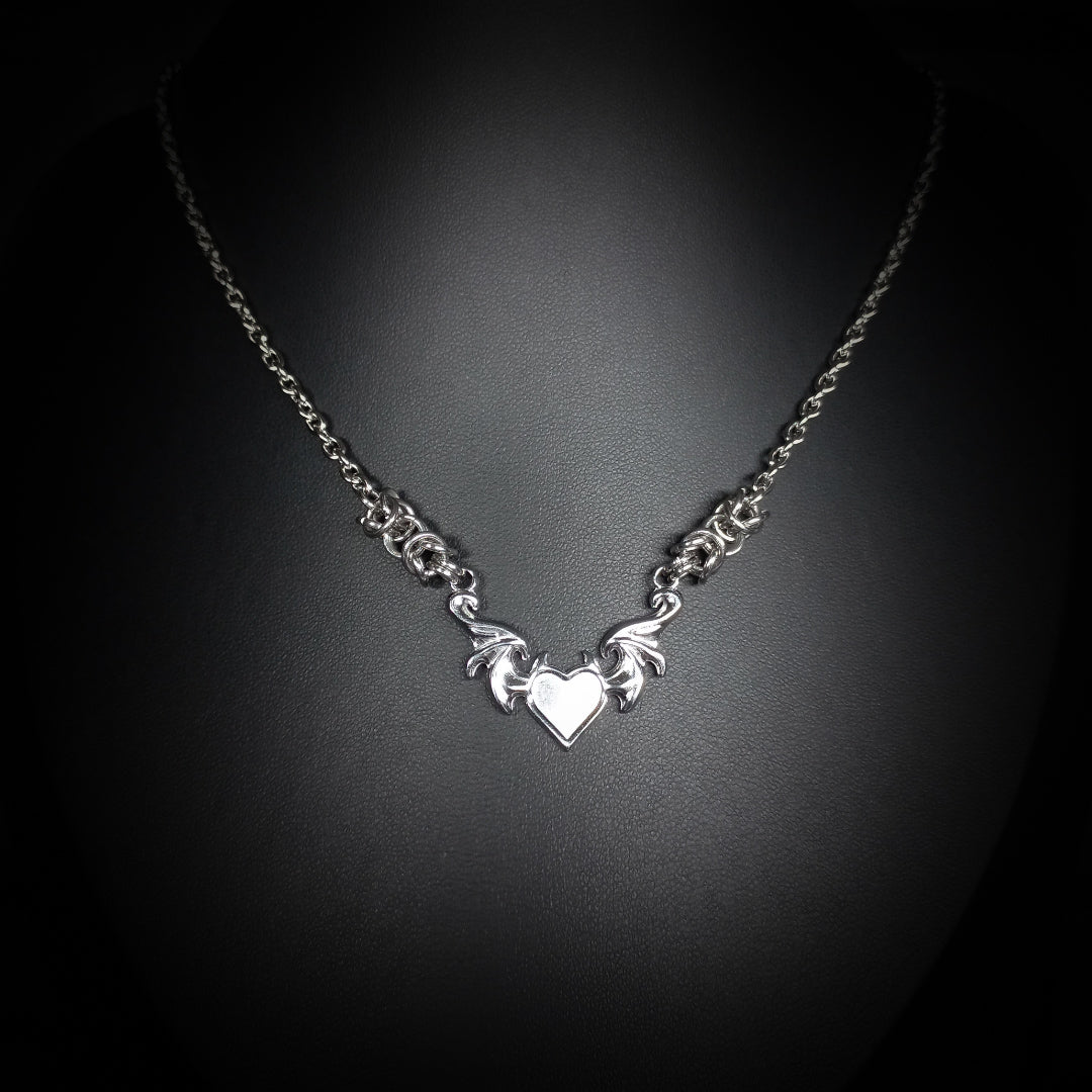 Collier Cœur Démoniaque Ailé