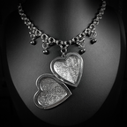Collier Midnight – Cœur Reliquaire
