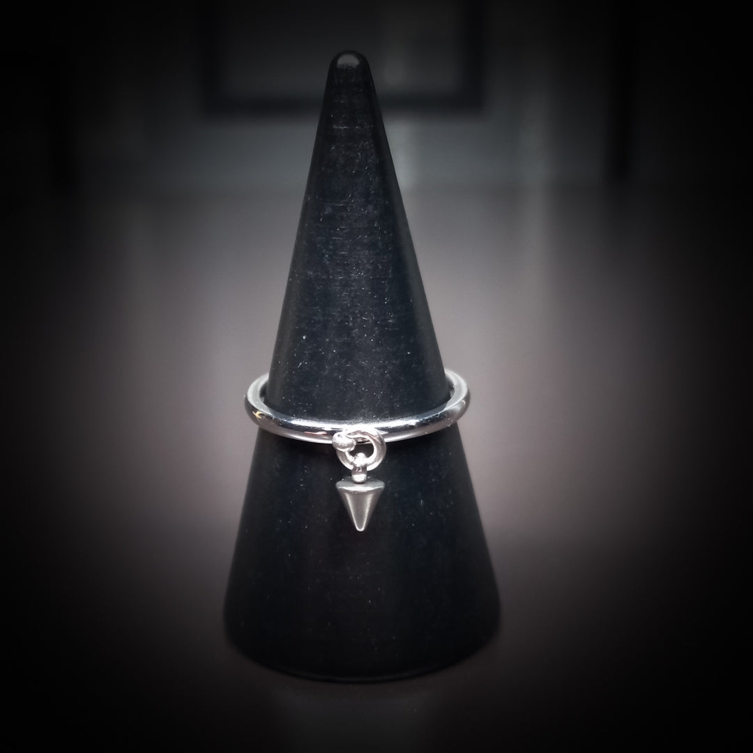 Bague à Pointe Pendante