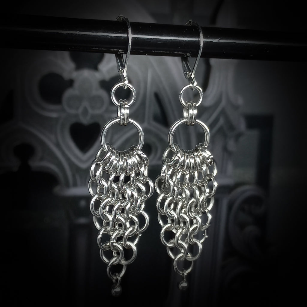 Boucles d’Oreilles en Cotte de Maille à Perle